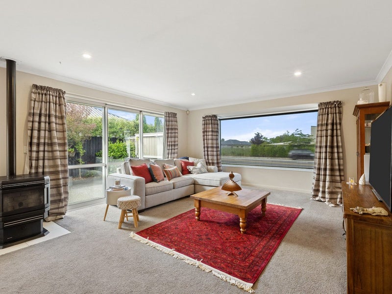 1 Augustine Drive, Aidanfield, Christchurch - Carousel 2