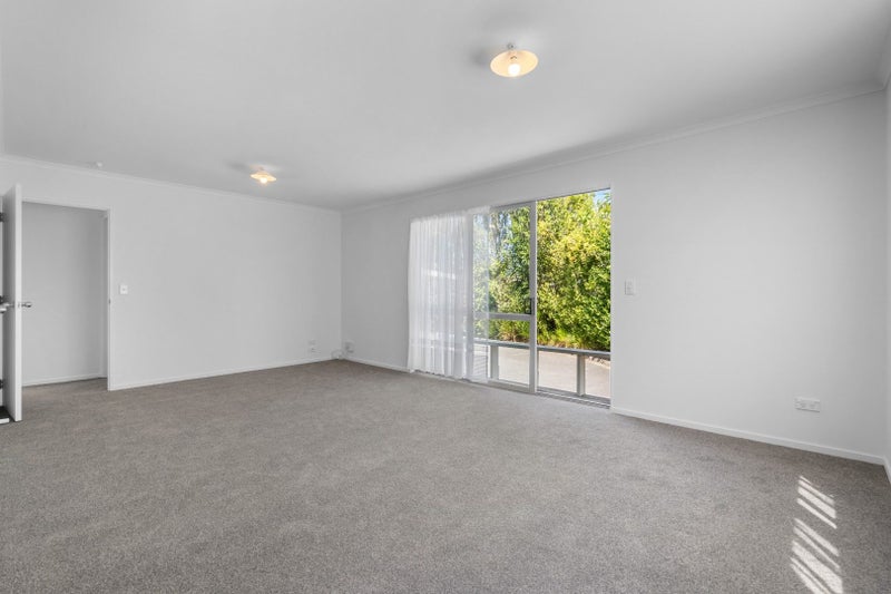 222A Old Farm Road, Hamilton East, Hamilton - Carousel 2