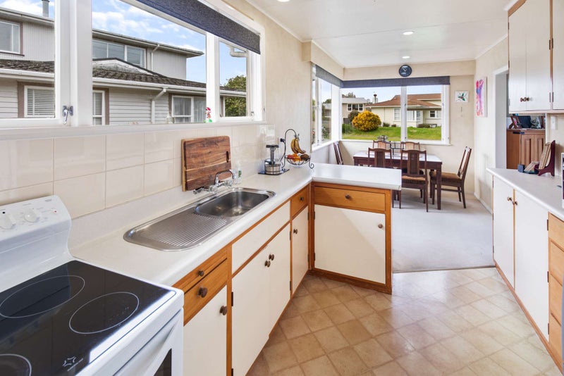 2 Dundas Place, Awapuni, Palmerston North - Carousel 2