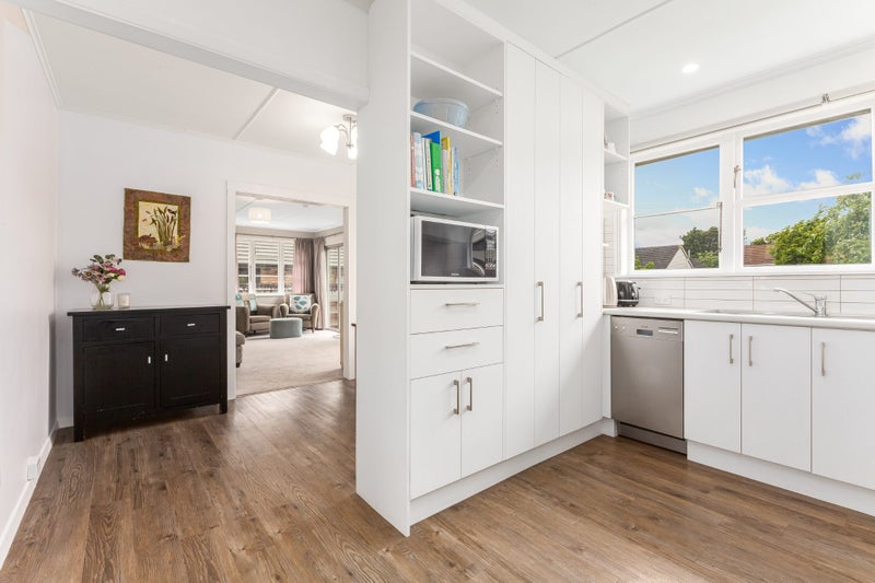 1/6 McCurdy Street, Elderslea, Upper Hutt - Carousel 2