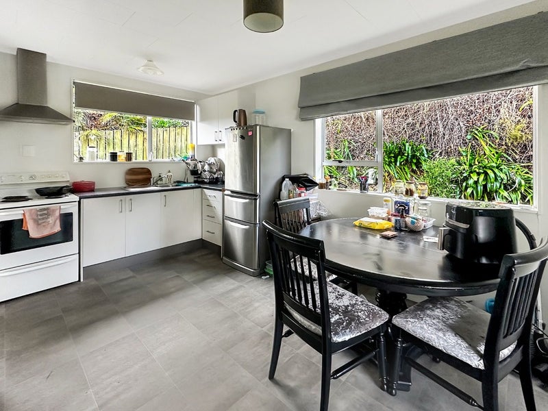 46 Acacia Avenue, Maungaraki, Lower Hutt - Carousel 2