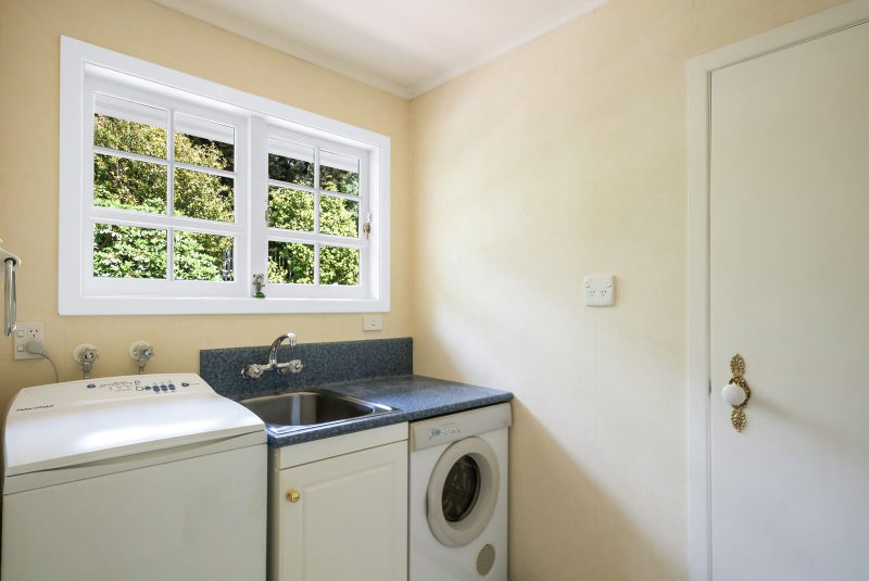 61 Sunbrae Drive, Silverstream, Upper Hutt - Carousel 21