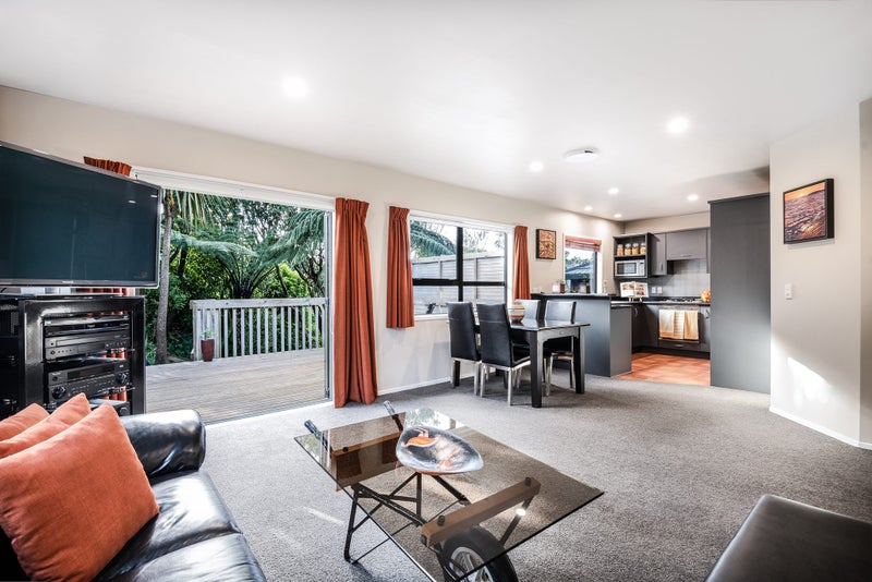 26A Elliott Street, Johnsonville, Wellington - Carousel 1