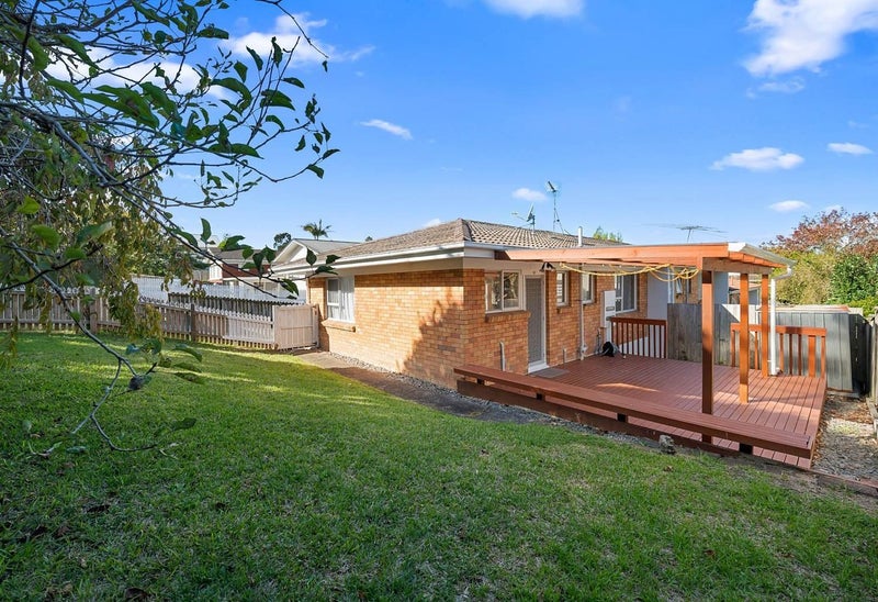 1/112 Gossamer Drive, Pakuranga Heights, Auckland - Carousel 2