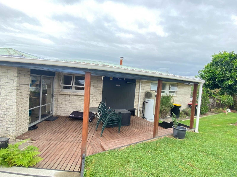 27 Warwick Place, Brookfield, Tauranga - Carousel 9