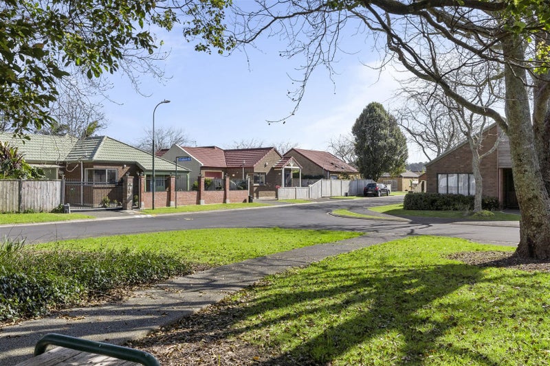 10 Glenarden Way, Ranui, Auckland - Carousel 2