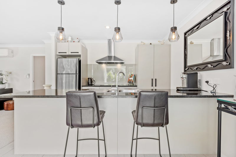 2 Maylee Crescent, Gulf Harbour, Whangaparaoa - Carousel 2