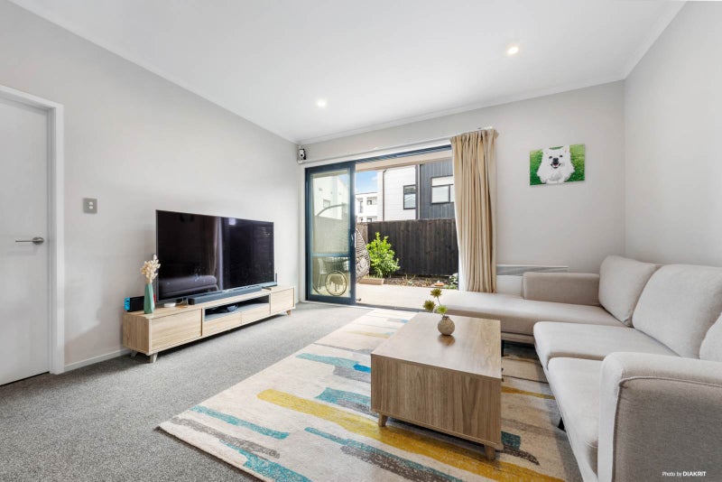 16 Tuamaka Lane, Hobsonville, Auckland - Carousel 1