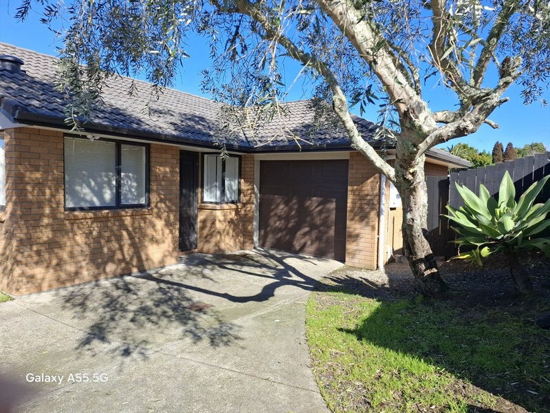 36 Misty Valley Drive, Henderson, Auckland - Carousel 1