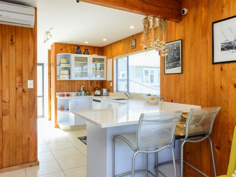 8A Meeanee Quay, Westshore, Napier - Carousel 2
