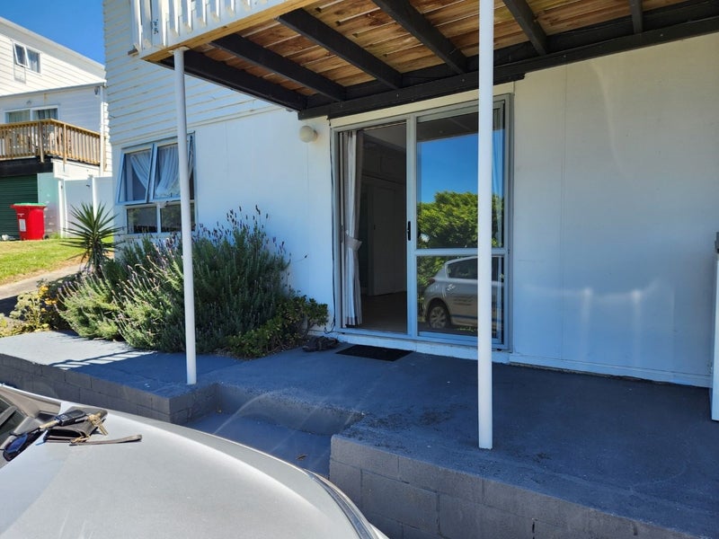 19 Everard Avenue, Army Bay, Whangaparaoa - Carousel 1