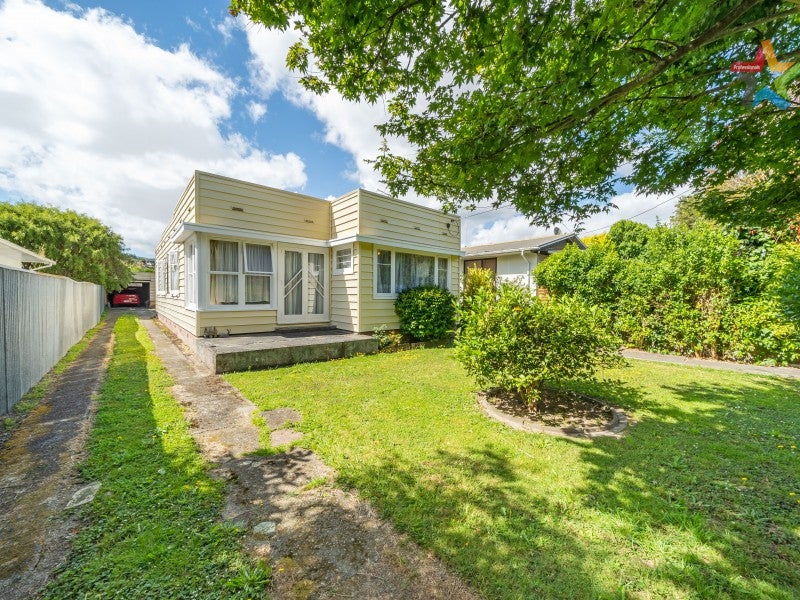 20 Golf Road, Manor Park, Lower Hutt - Carousel 1