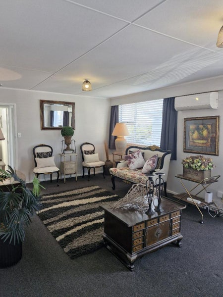 5/56 Tukapa ST, Westown, New Plymouth - Carousel 1