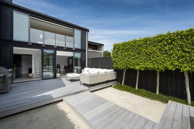 3/2 Tiwai Road, Royal Oak, Auckland - Carousel 1