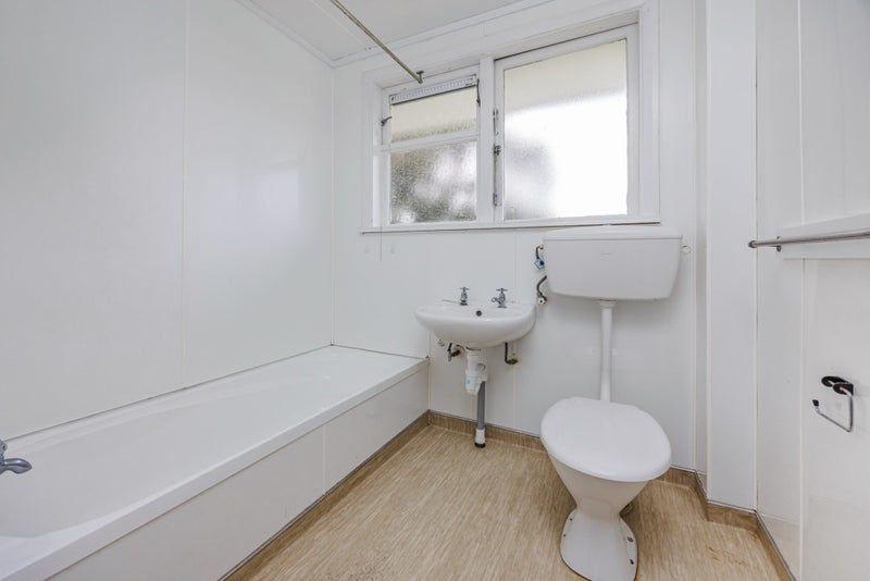 16 Gilbert Road, Otara, Auckland - Carousel 12