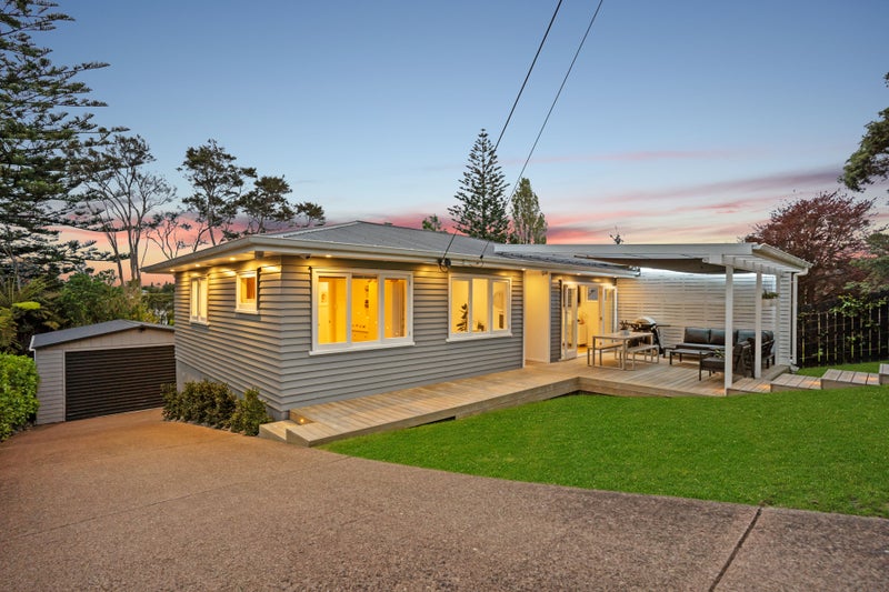 60 Taupo Street, Green Bay, Auckland - Carousel 1