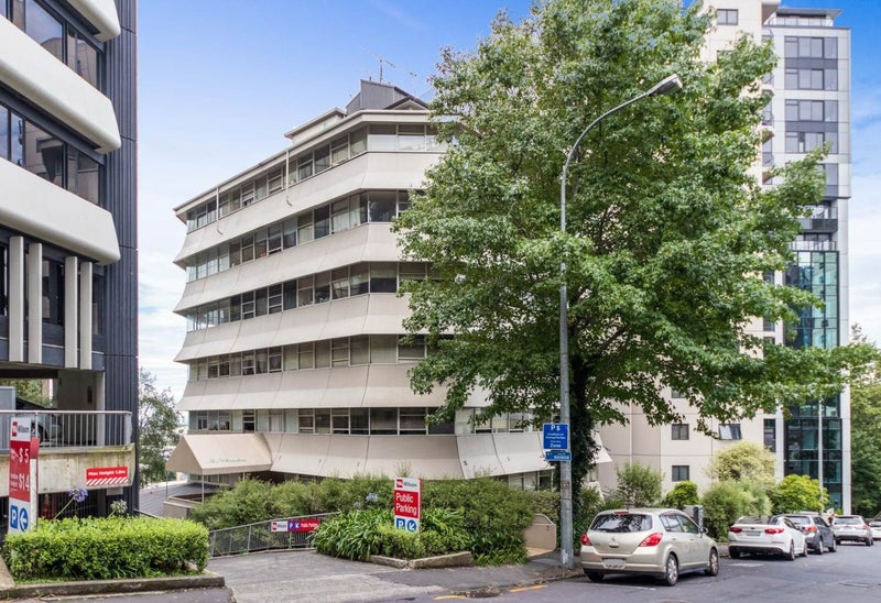 4C/2 Whitaker Place, Grafton, Auckland - Carousel 1