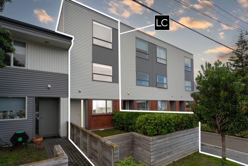 13/2 Stone St, Miramar, Wellington - Carousel 2