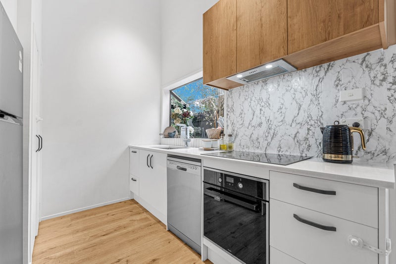 2/45 Valley View Road, Glenfield, Auckland - Carousel 1