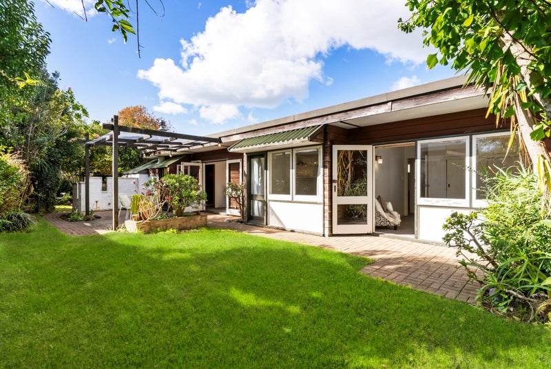 1/31 Wendover Road, Glendowie, Auckland - Carousel 1