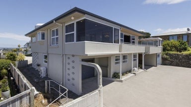 4 Mana Street, Otumoetai, Tauranga - Carousel 1