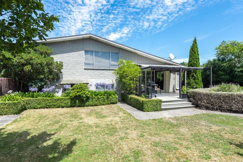 9 Woodstock Place, Russley, Christchurch - Carousel 1