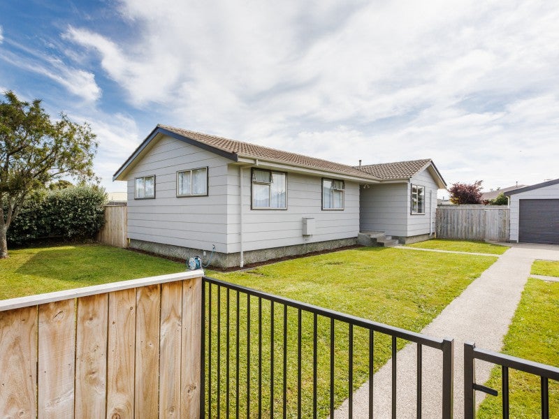 25 Chelmarsh Place, Highbury, Palmerston North - Carousel 1