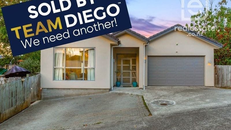 66 Connaught Street, Blockhouse Bay, Auckland - Carousel 1