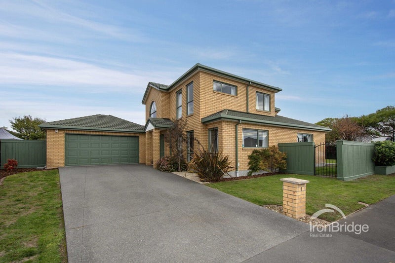 8 Bottle Lake Drive, Parklands, Christchurch - Carousel 1