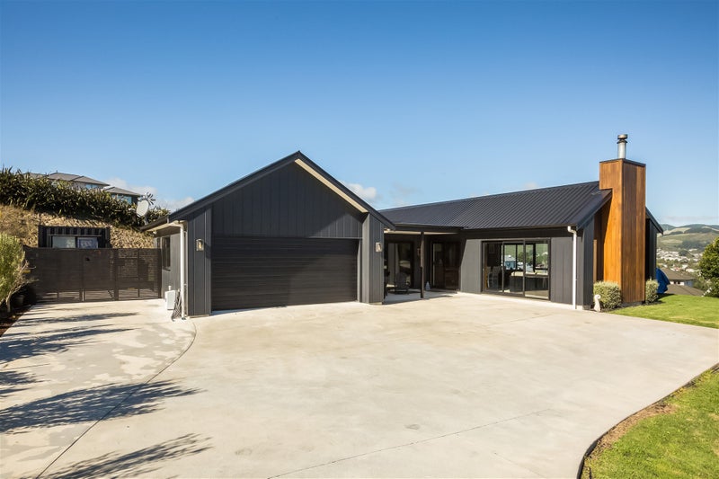 6 Tutoko Place, Aotea, Porirua - Carousel 31