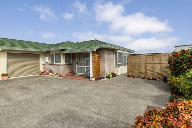 3/2 Anzac Avenue, Onekawa, Napier - Carousel 1