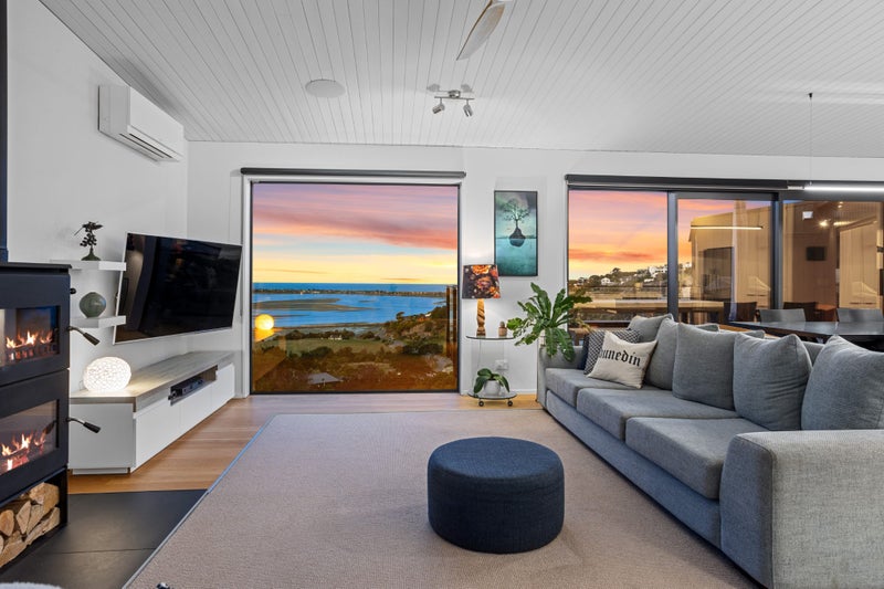 109 Santa Maria Avenue, Mount Pleasant, Christchurch - Carousel 2