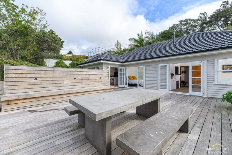 56 West Lynn Road, Titirangi, Auckland - Carousel 1