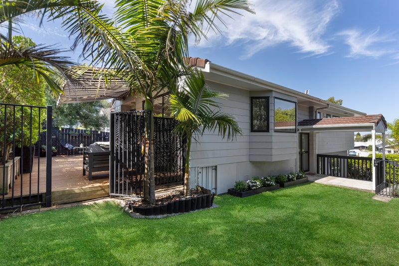 1 John Shaw Drive, Saint Johns, Auckland - Carousel 2