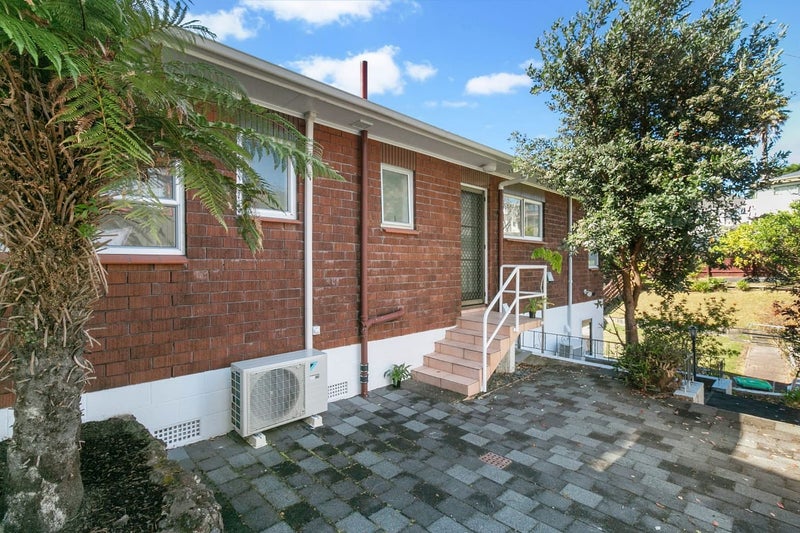 18B Catton Crescent, Mount Roskill, Auckland - Carousel 11