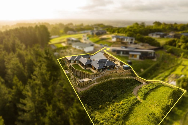 14 Minsons Lane, Kennedys Bush, Christchurch - Carousel 2