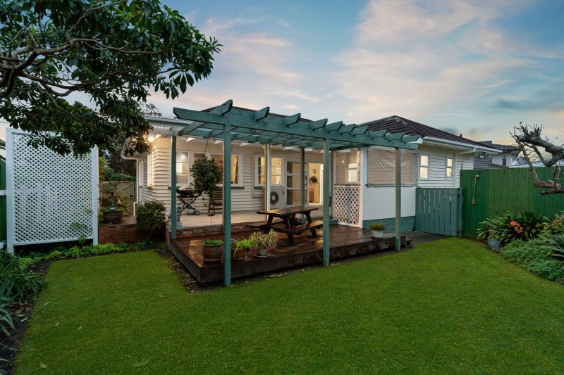 3 Bittern Place, Henderson, Auckland - Carousel 2