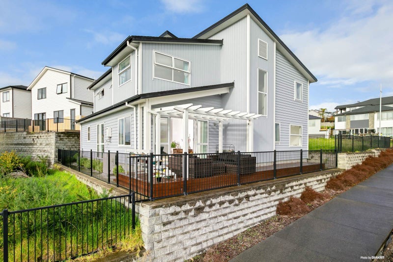 47 Windlass Street, Long Bay, Auckland - Carousel 2