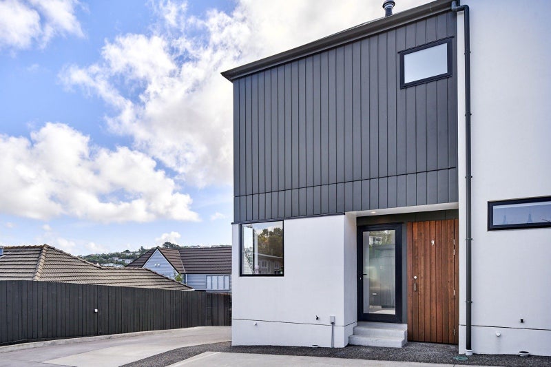 9/6 Oswald Crescent, Paparangi, Wellington - Carousel 1