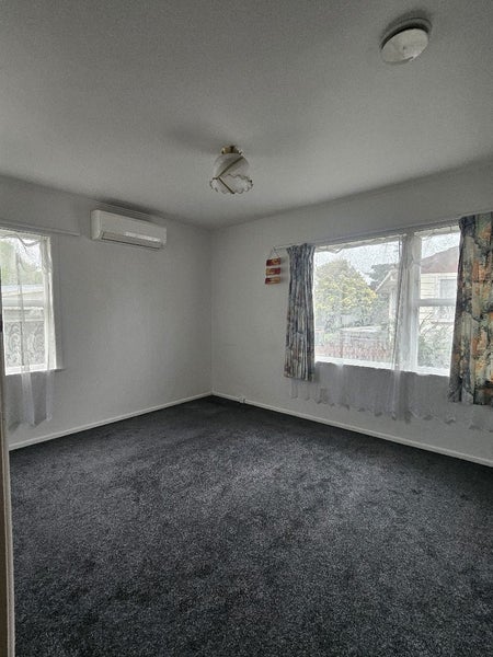 24 Amsterdam Place, Avondale, Auckland - Carousel 11