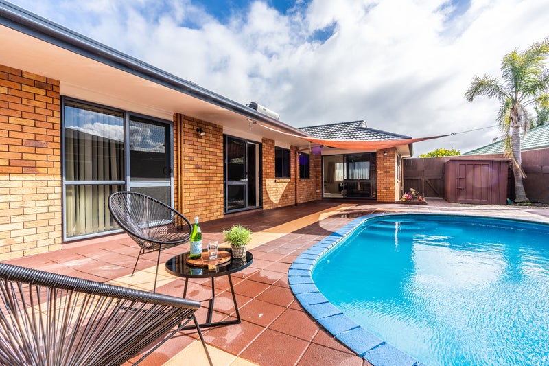 3 Maurton Place, Onerahi, Whangarei - Carousel 1