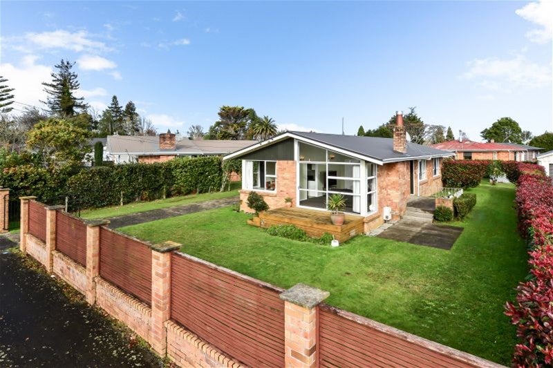 41 Silverdale Road, Silverdale, Hamilton - Carousel 1