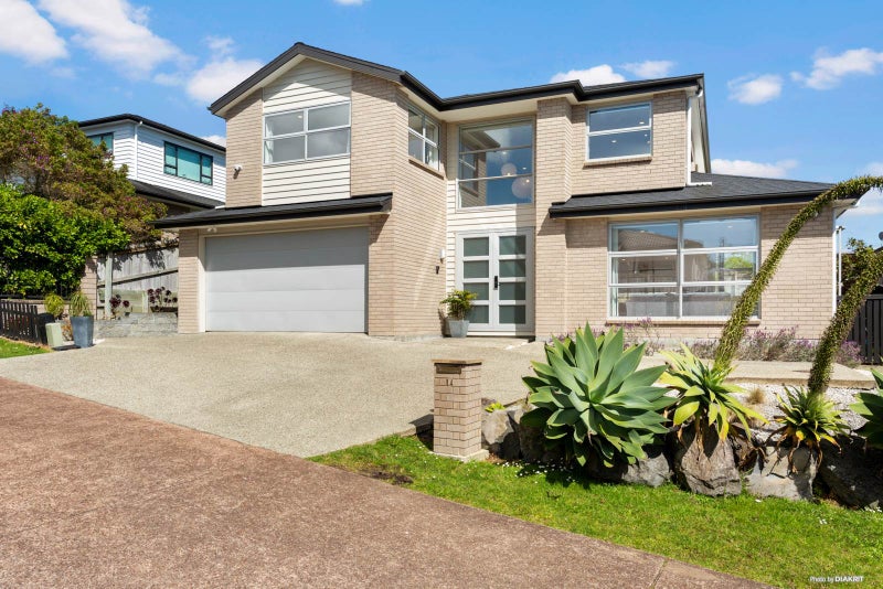 14 Fernhill Way, Oteha, Auckland - Carousel 1
