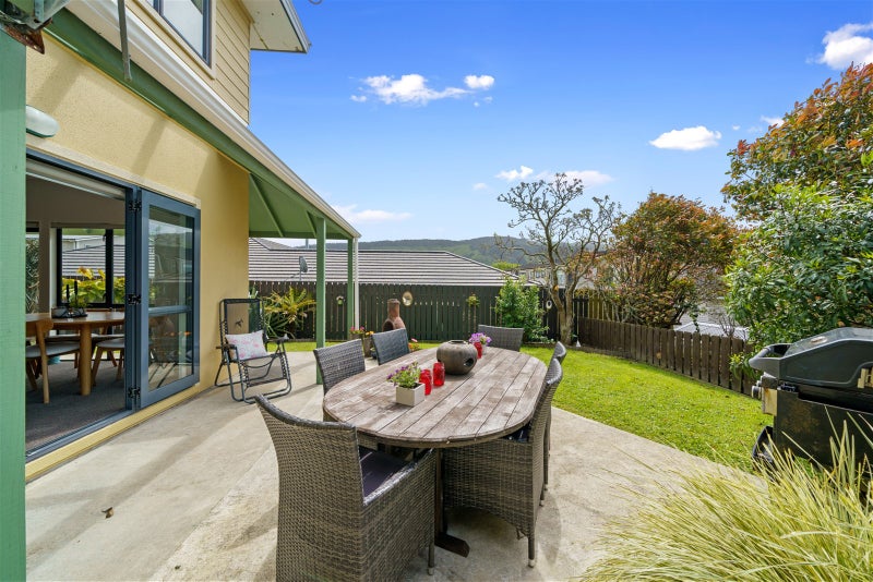 3/7 Court Road, Tawa, Wellington - Carousel 2