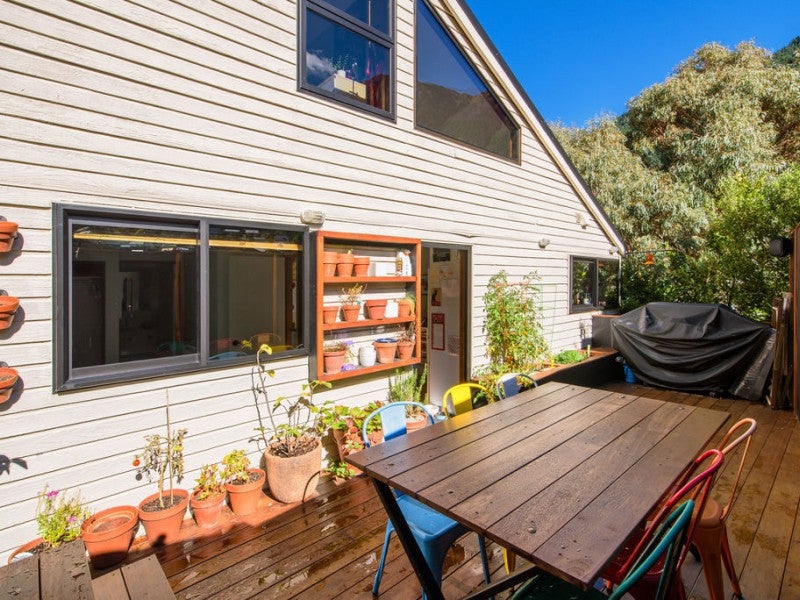 11B MacKinnon Terrace, Sunshine Bay, Queenstown - Carousel 21