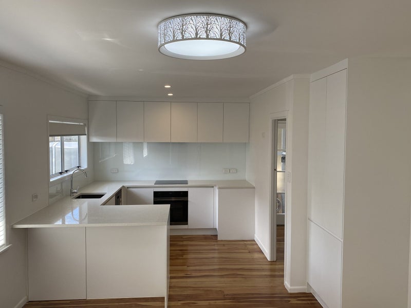 2 Saffron Street, Birkdale, Auckland - Carousel 2