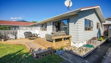 7A Jellicoe Avenue, Stoke, Nelson - Carousel 1