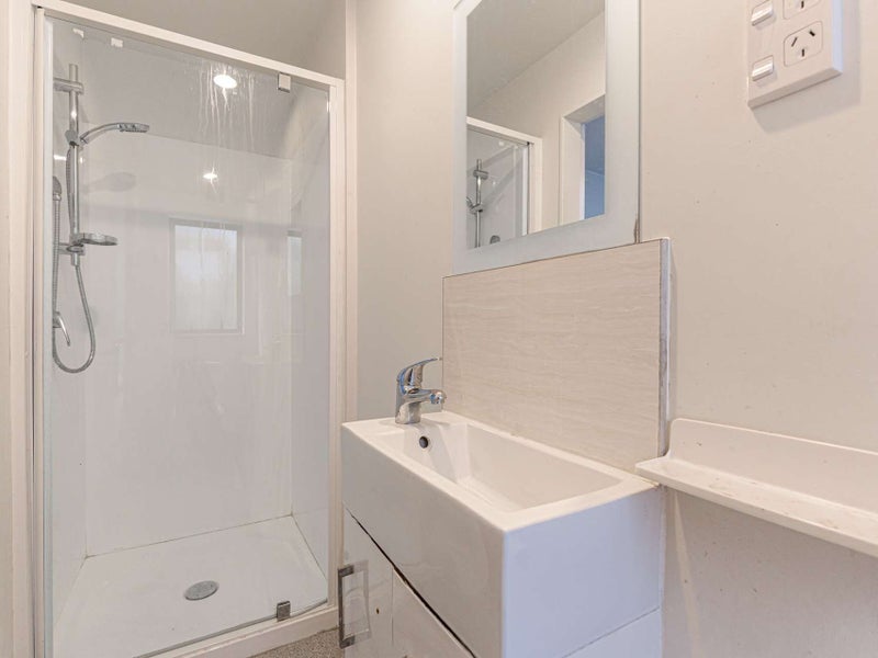 12/11 Gordon Place, Newtown, Wellington - Carousel 20