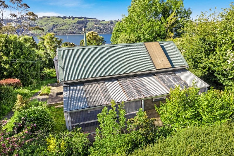 18 Matai Street, Ravensbourne, Dunedin - Carousel 1