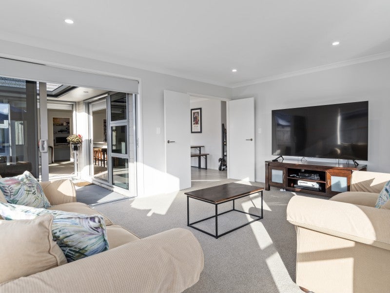 41 Awataha Crescent, Pyes Pa, Tauranga - Carousel 2